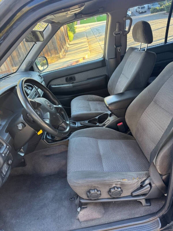 2003 Nissan Pathfinder SE