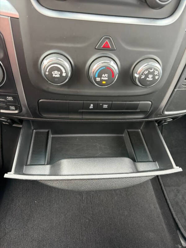 2024 RAM 1500 Classic SLT