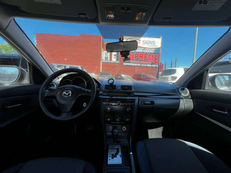 2005 Mazda MAZDA3 i