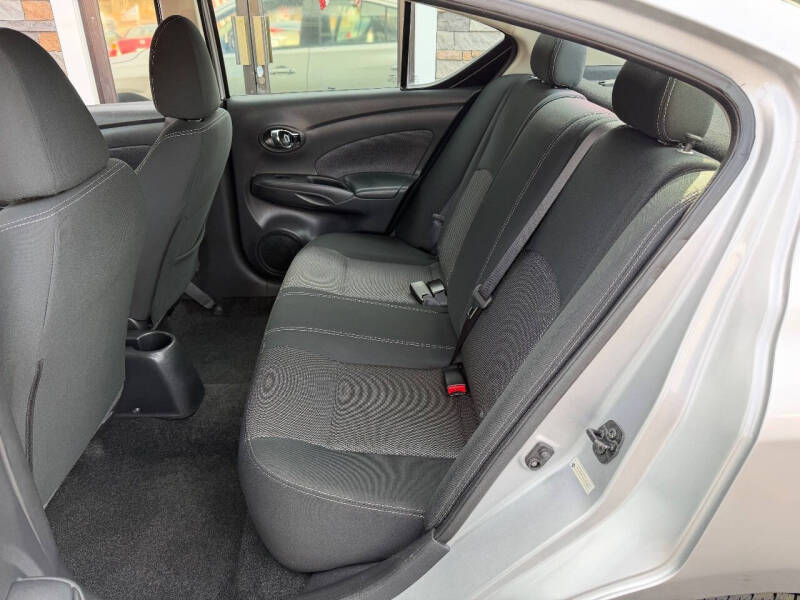 2017 Nissan Versa 1.6 SV