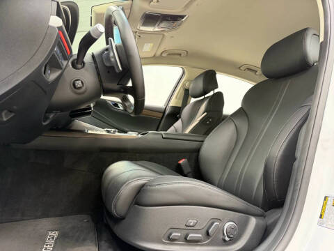 2024 Genesis Electrified G80 Advanced