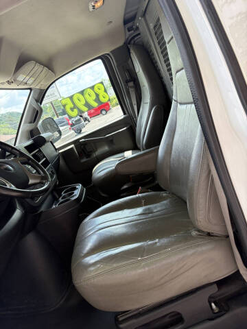 2016 GMC Savana 2500