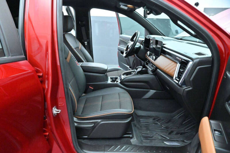 2024 GMC Canyon AT4