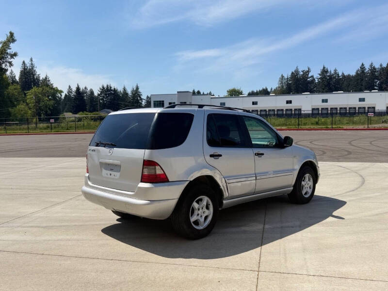 2000 Mercedes-Benz M-Class ML 320
