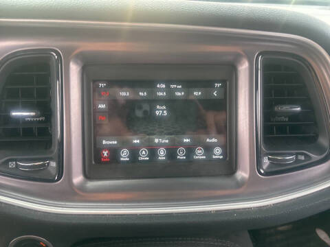 2022 Dodge Challenger SXT