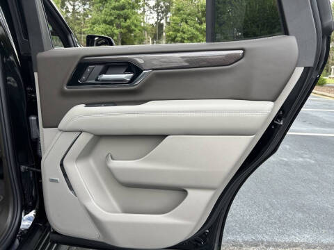 2025 GMC Yukon Elevation