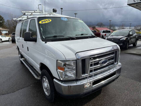 2013 Ford E-Series for sale at 4 Wheels Premium Pre-Owned Vehicles in Youngstown OH