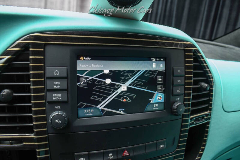 2023 Mercedes-Benz Metris Passenger