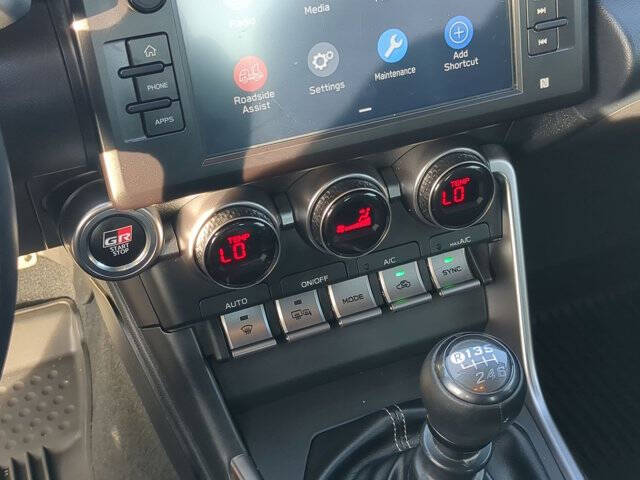 2024 Toyota GR86 Premium