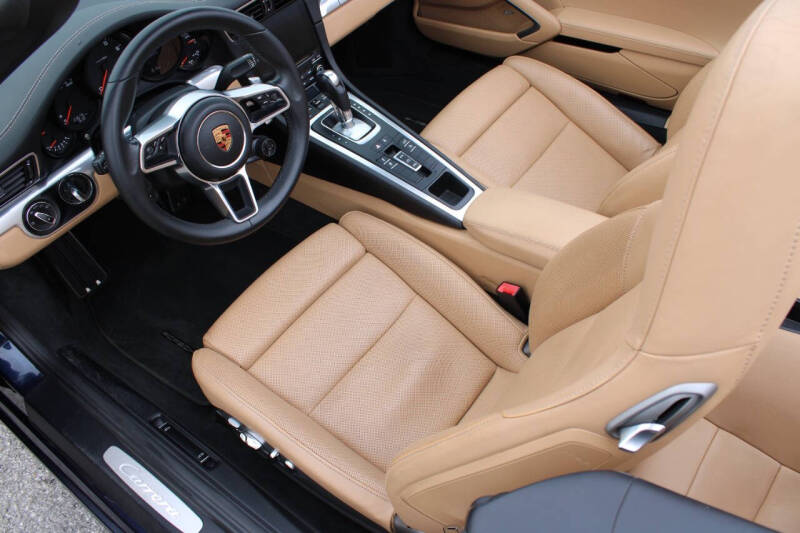 2018 Porsche 911 Carrera
