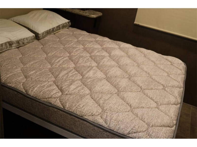 2017 Thor Motor Coach Chateau