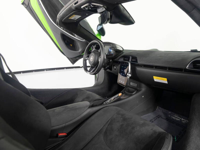 2025 McLaren Artura Spider