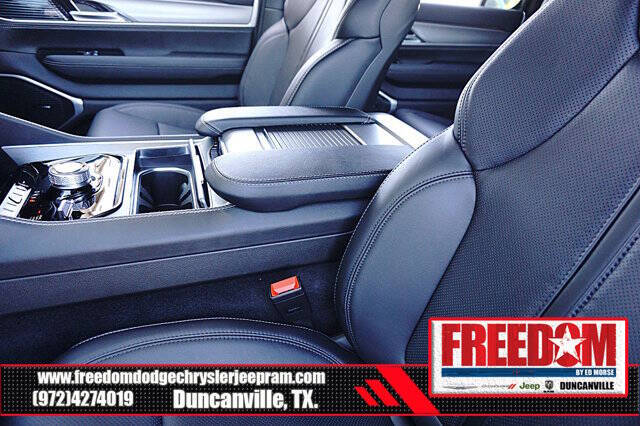 2025 Jeep Wagoneer L Carbide