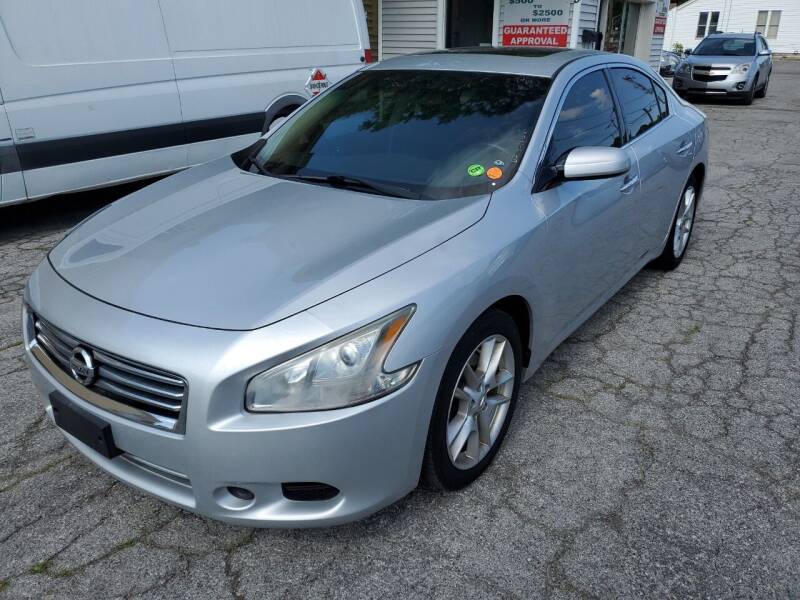 2013 Nissan Maxima for sale at D -N- J Auto Sales Inc. in Fort Wayne IN