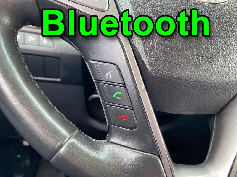 2017 Hyundai Santa Fe SE