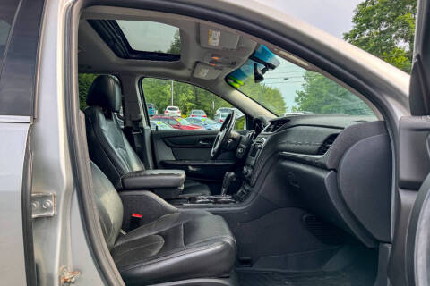 2017 Chevrolet Traverse LT