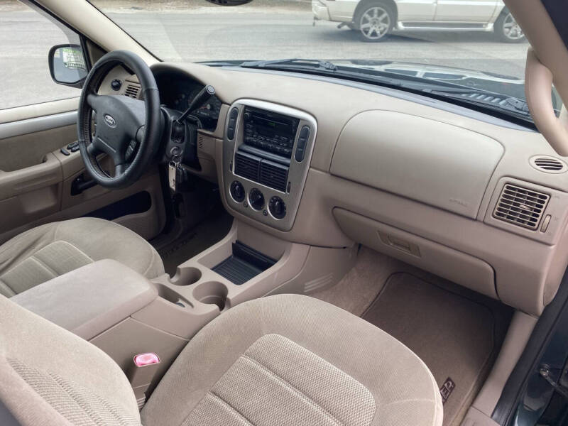 2003 Ford Explorer XLT