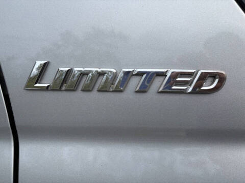 2002 Toyota Sequoia Limited