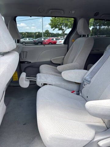 2013 Toyota Sienna