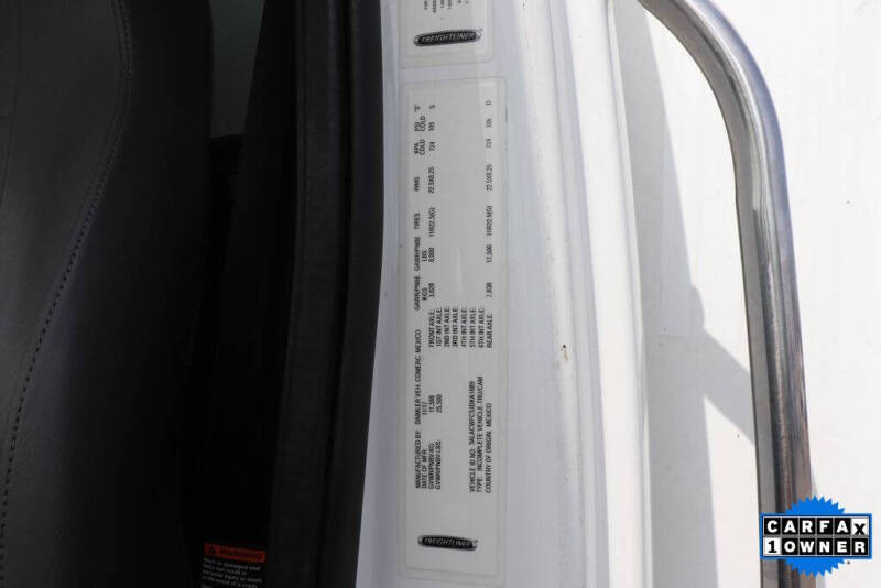 2018 Freightliner M2 106