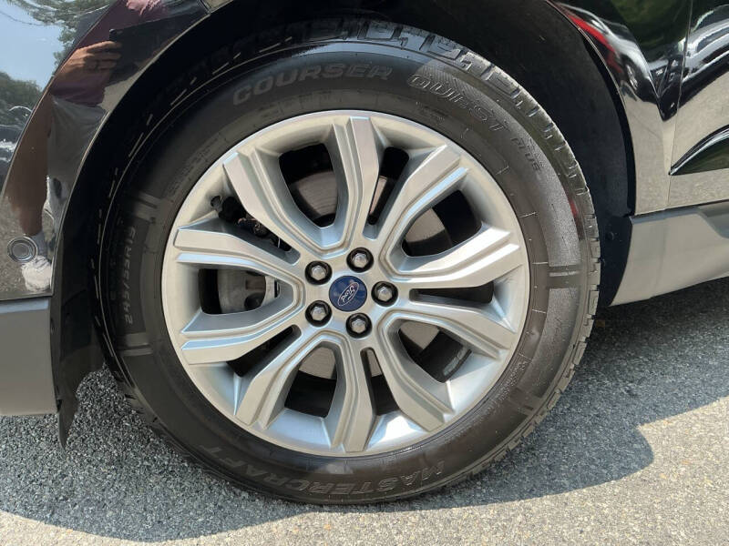 2019 Ford Edge Titanium