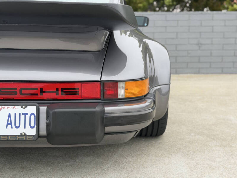 1985 Porsche 911 Carrera