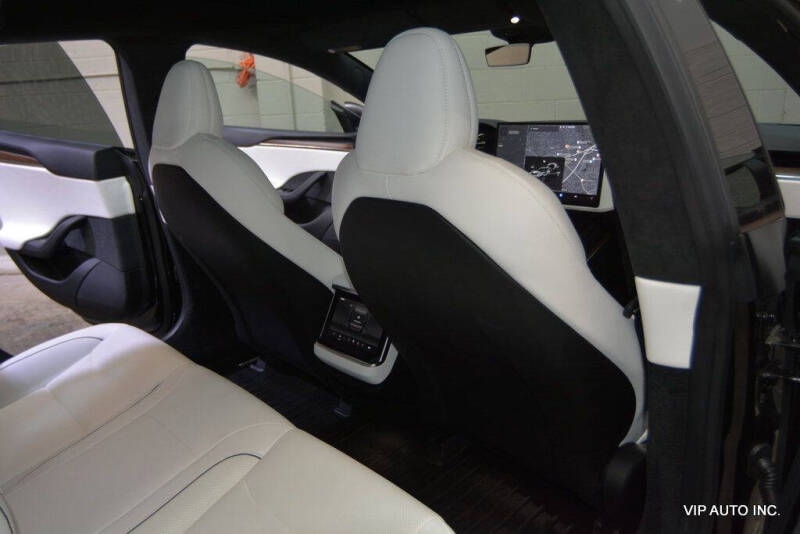 2022 Tesla Model S Plaid