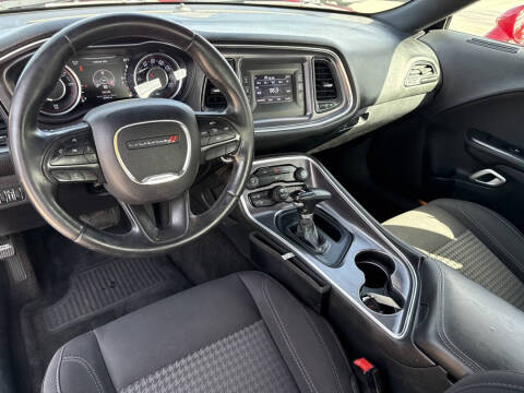 2015 Dodge Challenger SXT