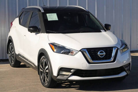 2020 Nissan Kicks SR