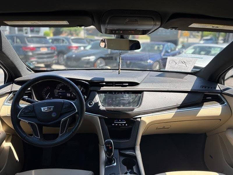 2017 Cadillac XT5