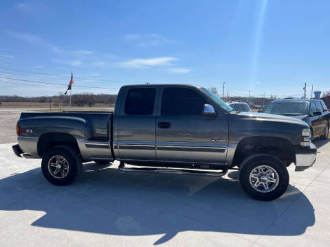 2000 Chevrolet Silverado 1500 for sale at The Auto Depot in Mount Morris MI