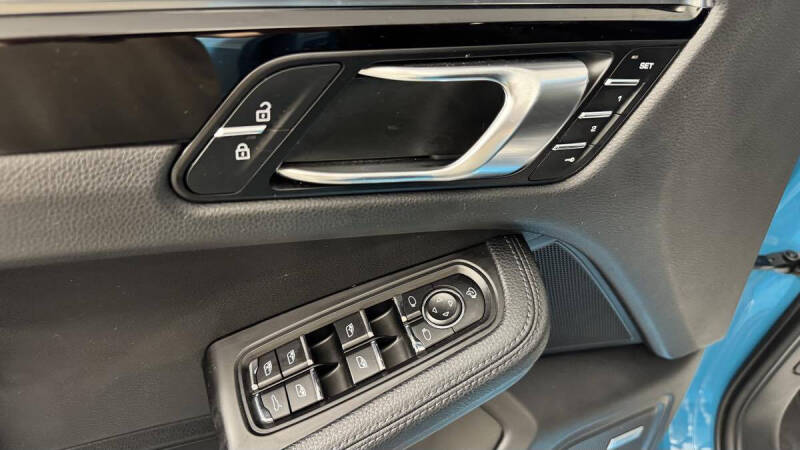 2023 Porsche Macan