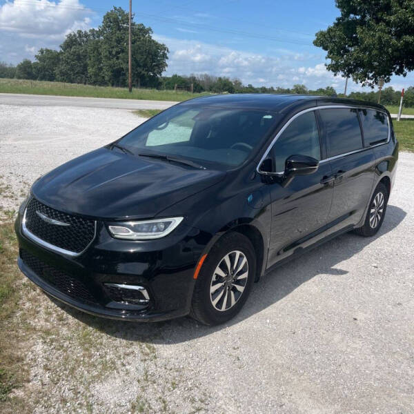 2025 Chrysler Pacifica Plug-In Hybrid Select