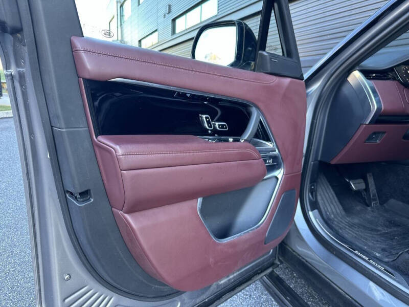 2023 Land Rover Range Rover P530 SE