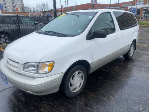 2000 Toyota Sienna for sale at 5 Stars Auto Service and Sales in Chicago IL
