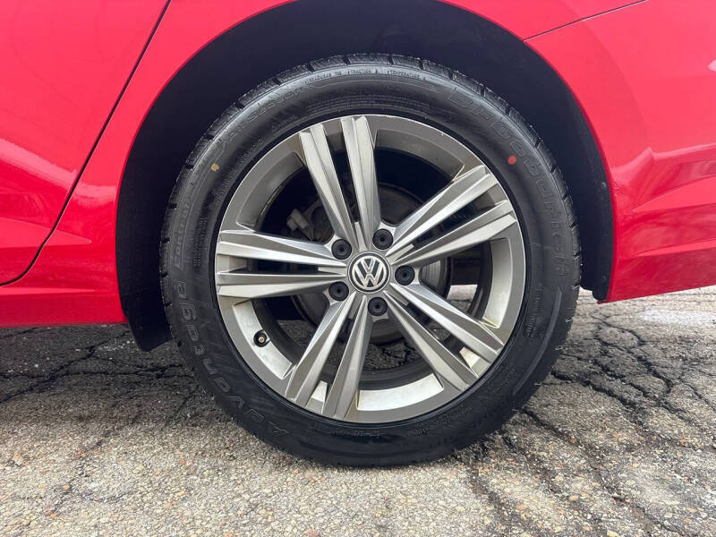 2019 Volkswagen Jetta R-Line