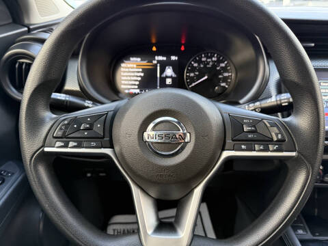 2022 Nissan Kicks SV