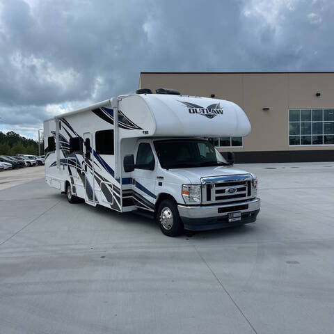 2021 Ford E-Series Cutaway Base's photo