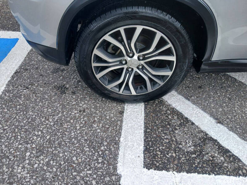 2019 Mitsubishi Outlander Sport LE