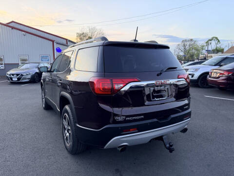 2017 GMC Acadia SLE-2