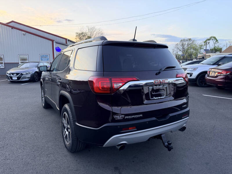 2017 GMC Acadia SLE-2