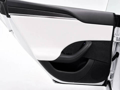 2022 Tesla Model S Plaid