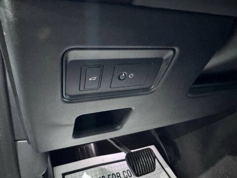 2020 Land Rover Discovery Landmark Edition