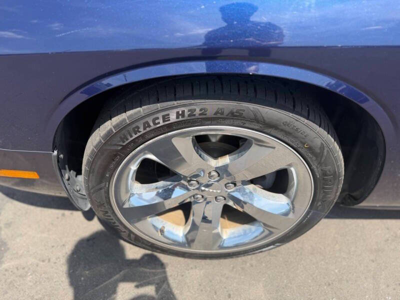 2013 Dodge Challenger R/T Plus