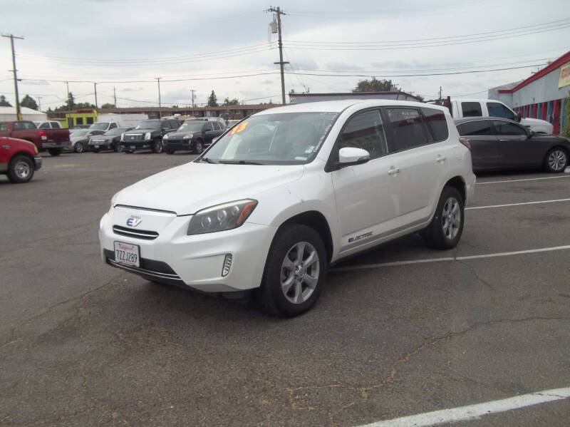 2013 Toyota RAV4 EV photo 5