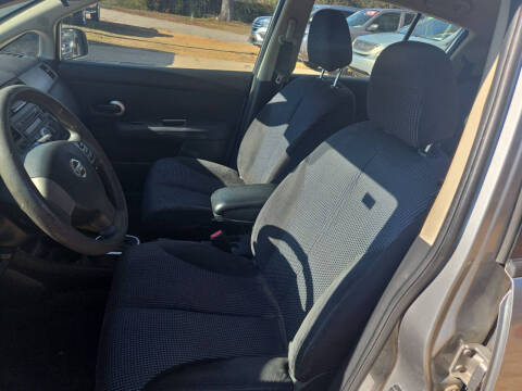 2011 Nissan Versa 1.8 SL