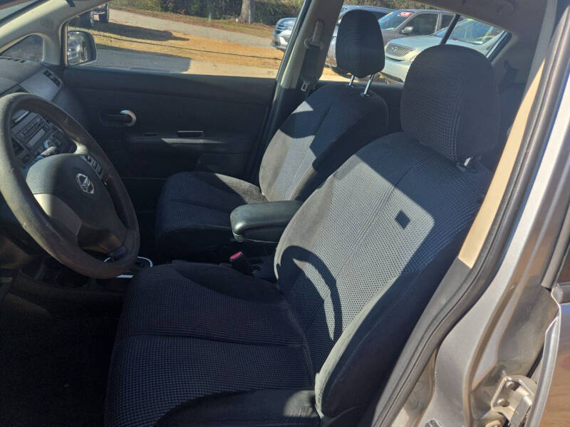 2011 Nissan Versa 1.8 SL