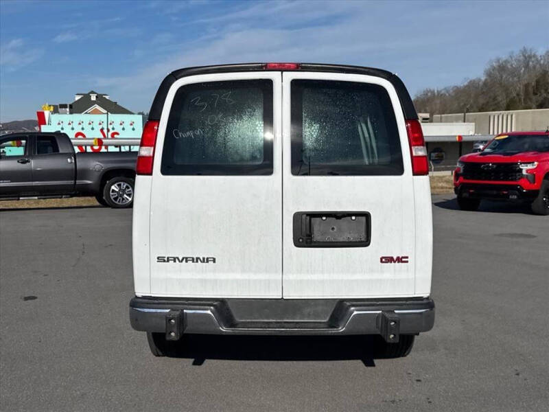 2024 GMC Savana 2500