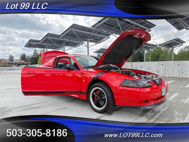 2000 Ford Mustang