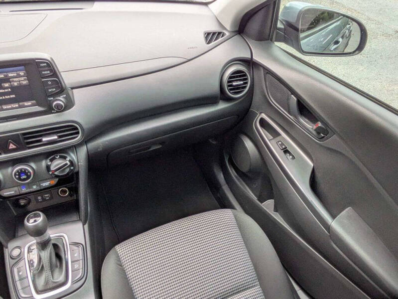 2021 Hyundai Kona SEL